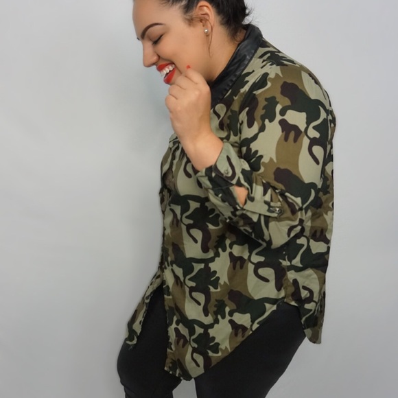 Camo button up top - Picture 3 of 3